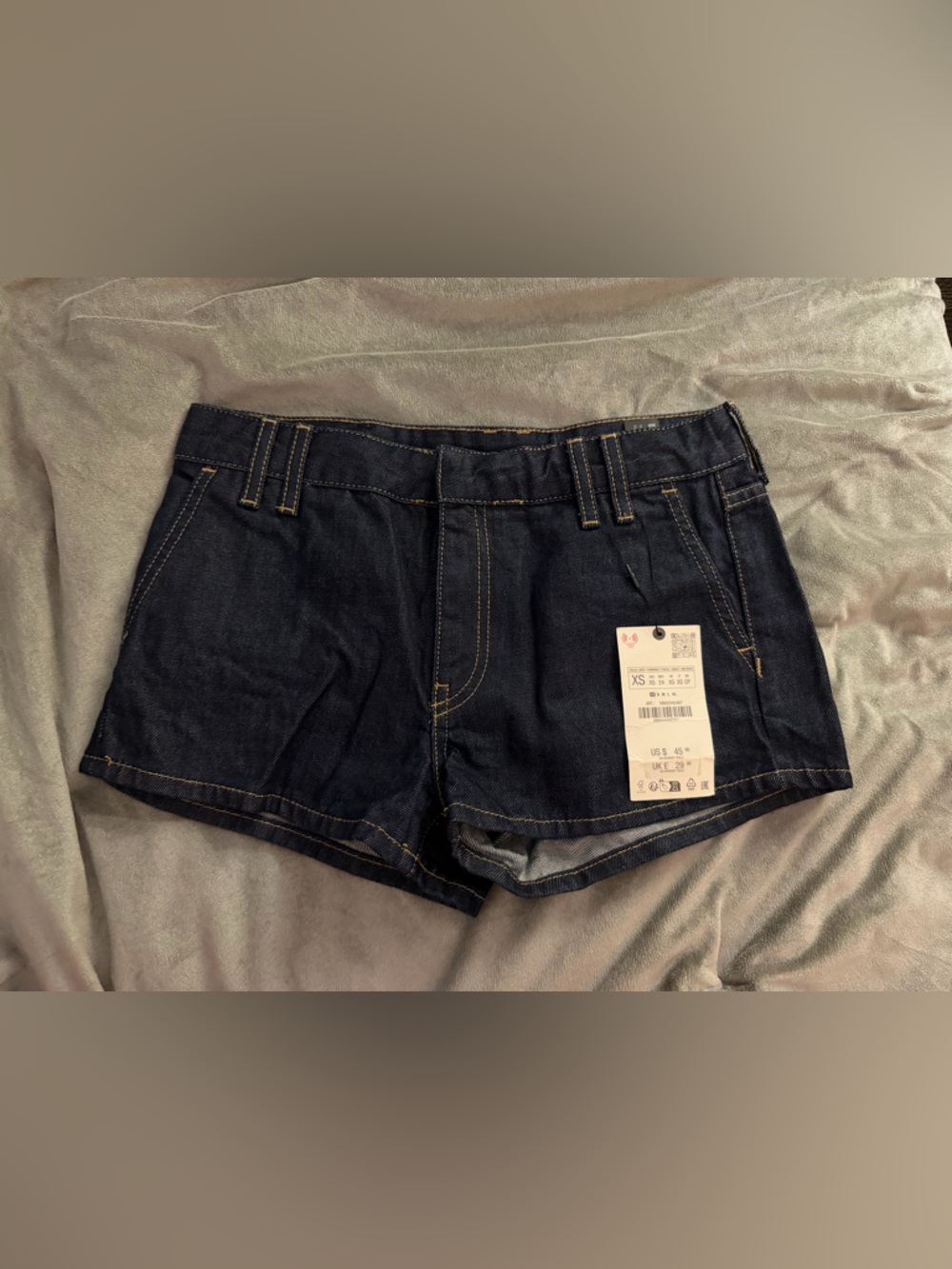 Zara Women's Black Denim Jean Shorts - Picture 2 of 4